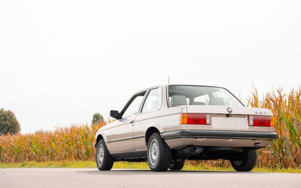 BMW 320i 1983 96235