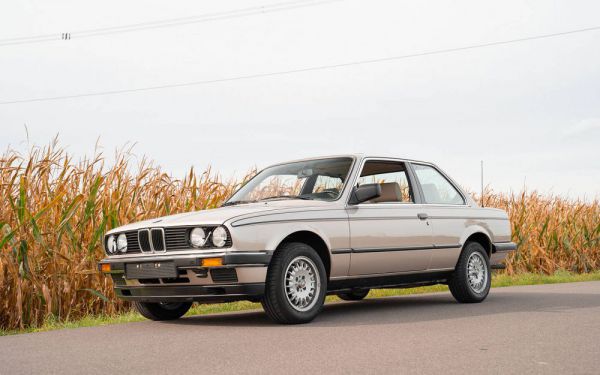 BMW 320i 1983 96236