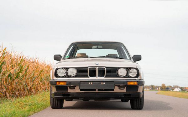 BMW 320i 1983 96246