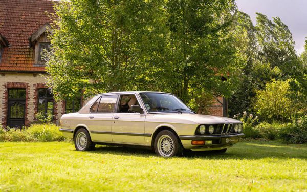 BMW 528i 1983