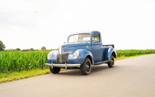 Ford V8 Model 46 Pick Up 1940 104663