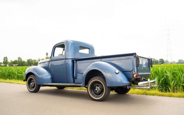 Ford V8 Model 46 Pick Up 1940 104665