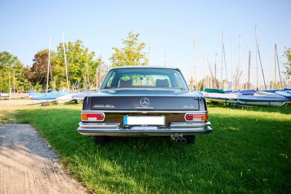 Mercedes-Benz 300 SEL 4.5 1972 8596