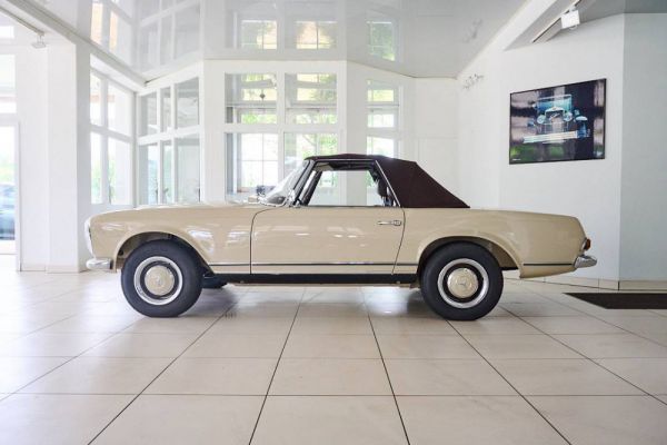 Mercedes-Benz 230 SL 1966 8609