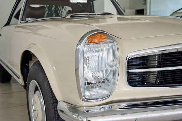 Mercedes-Benz 230 SL 1966 8612