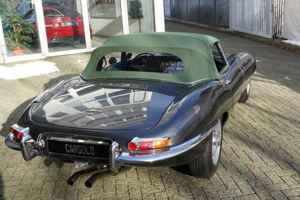 Jaguar E-Type 4.2 1965 7358