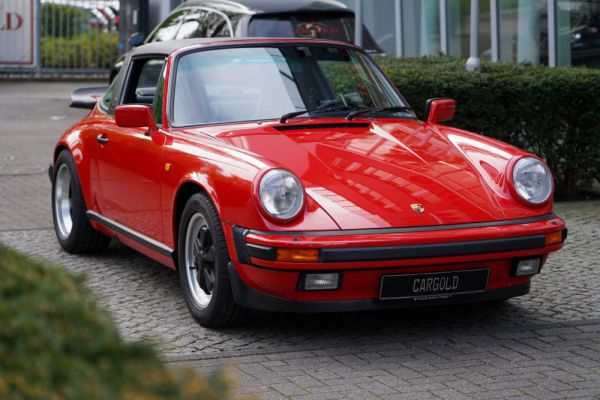 Porsche 911 Carrera 3.2 1988 7667