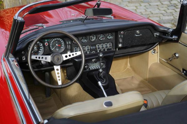 Jaguar E-Type V12 1972 7718