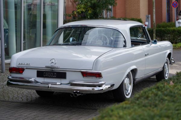 Mercedes-Benz 250 SE 1966 7760