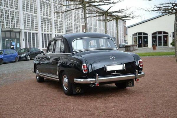 Mercedes-Benz 220 a 1956 15111