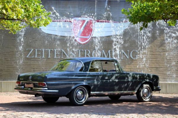 Mercedes-Benz 220 SE b 1964 57230