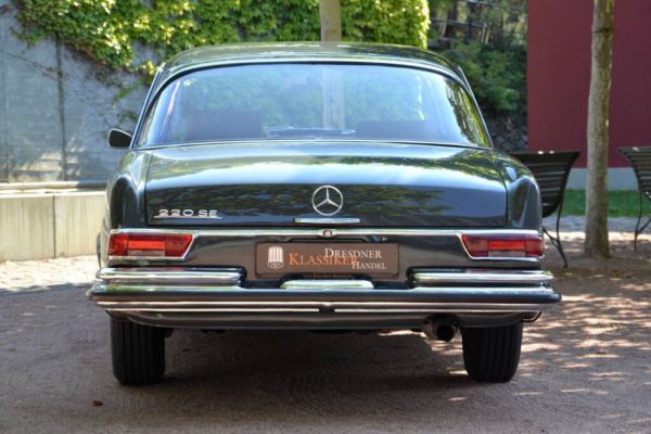 Mercedes-Benz 220 SE b 1964 57232