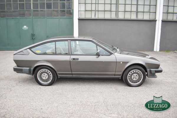 Alfa Romeo Alfetta GTV 2000 1981 105582