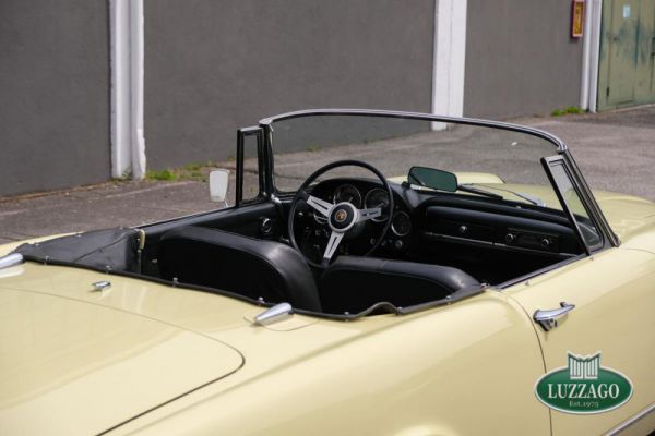 Alfa Romeo 2600 Spider Touring 1963 60385