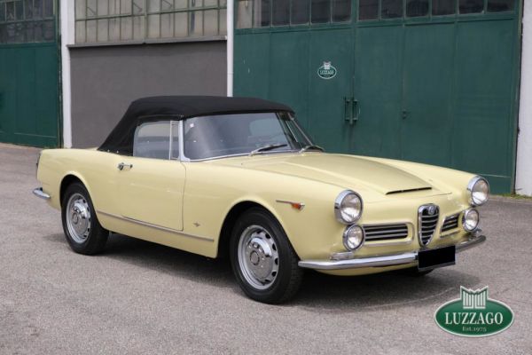 Alfa Romeo 2600 Spider Touring 1963 60389