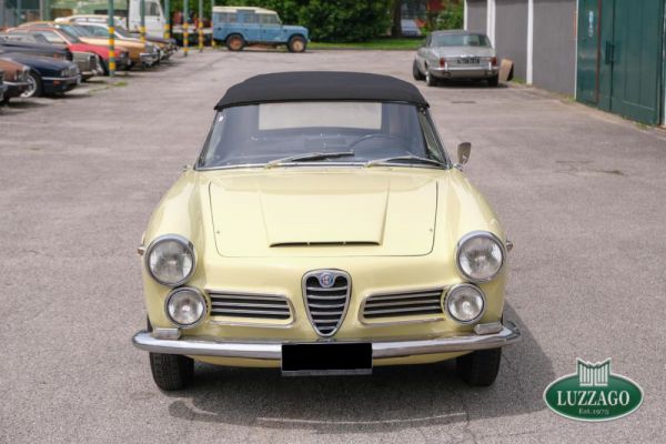 Alfa Romeo 2600 Spider Touring 1963 60394