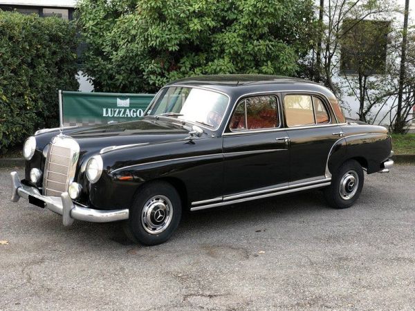 Mercedes-Benz 220 S 1958