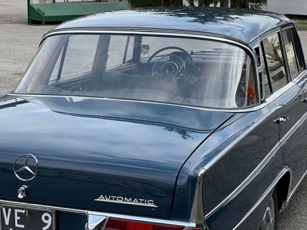 Mercedes-Benz 300 SE 1962 68760