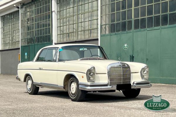 Mercedes-Benz 220 SE b 1966