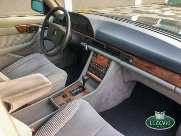 Mercedes-Benz 300 SE 1988 68878