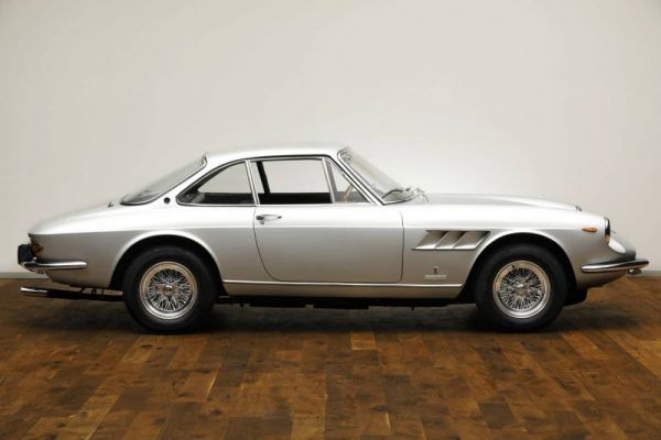 Ferrari 330 GTC 1968 65788