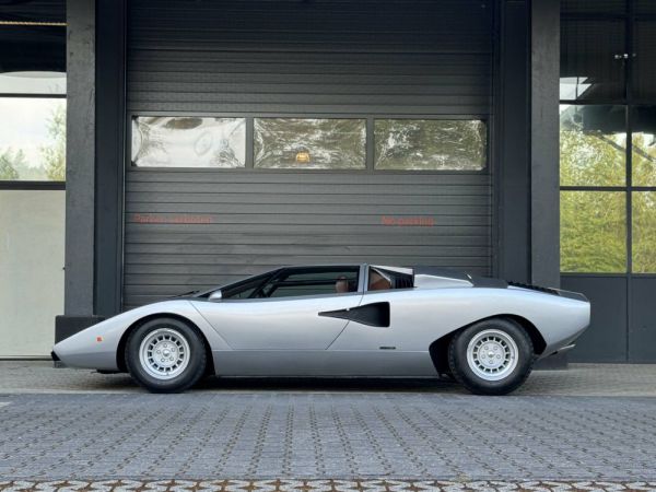 Lamborghini Countach LP 400 1975 102136