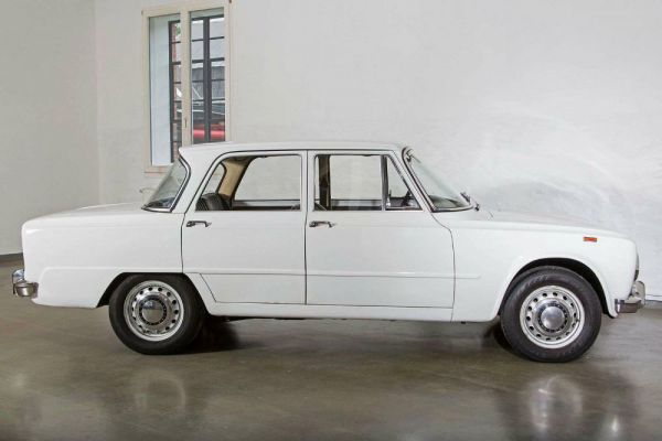 Alfa Romeo Giulia 1300 TI 1969 24983