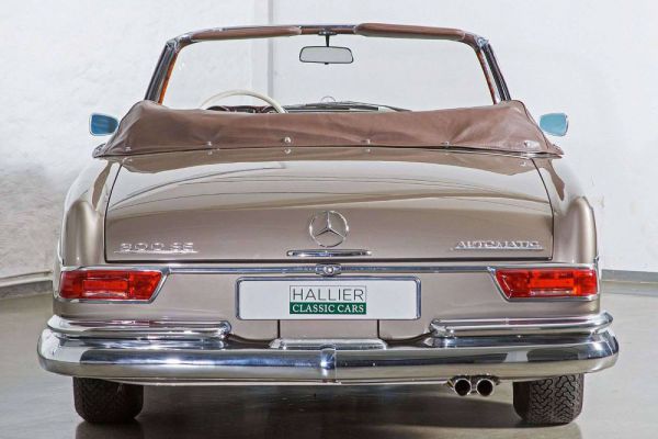 Mercedes-Benz 300 SE 1964 25162