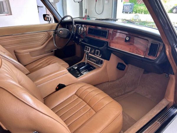 Jaguar XJ 6 C 4.2 1977 29088