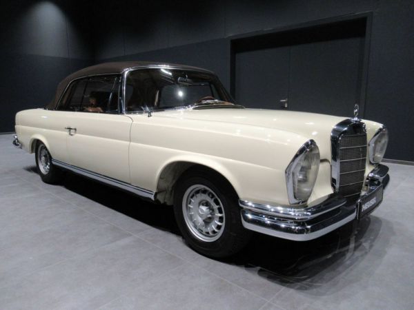 Mercedes-Benz 250 SE 1967 25753