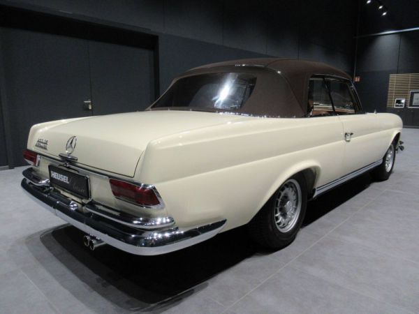 Mercedes-Benz 250 SE 1967 25754