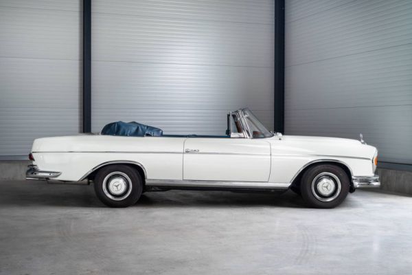 Mercedes-Benz 300 SE 1965 30861