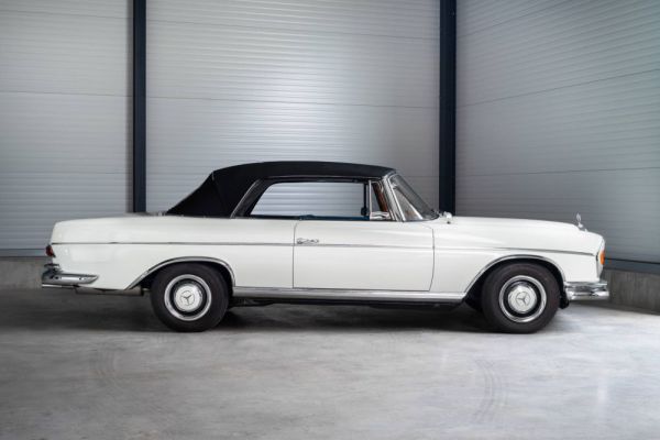 Mercedes-Benz 300 SE 1965 30862