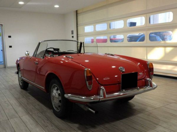 Alfa Romeo Giulia 1600 Spider 1963 57405