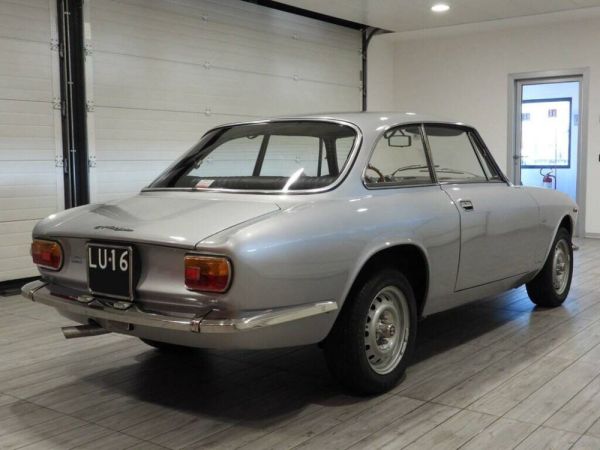 Alfa Romeo Giulia 1600 GT Junior 1972 109180