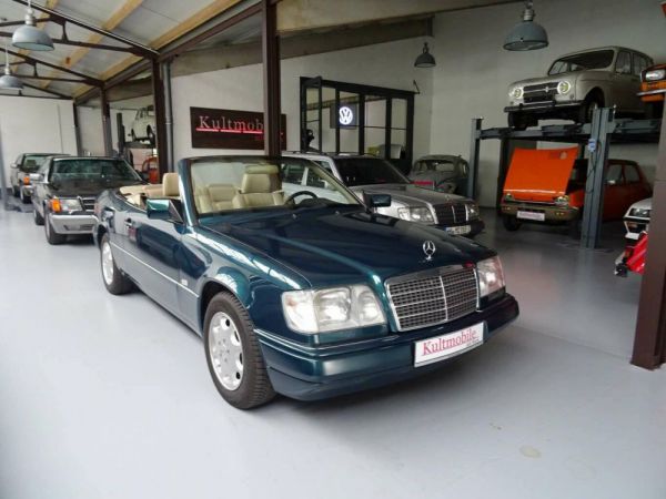 Mercedes-Benz E 220 1996 30541