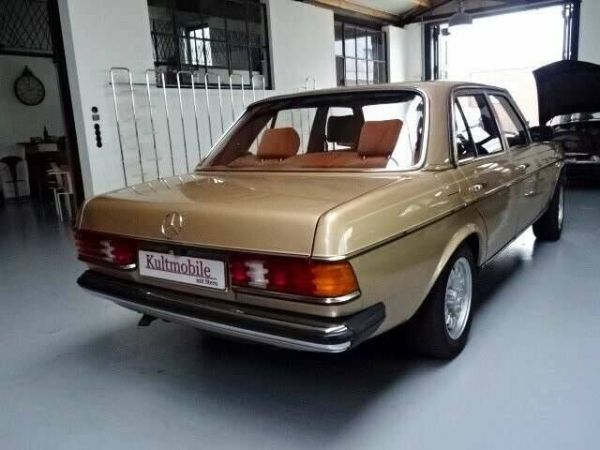 Mercedes-Benz 230 E 1983 106146