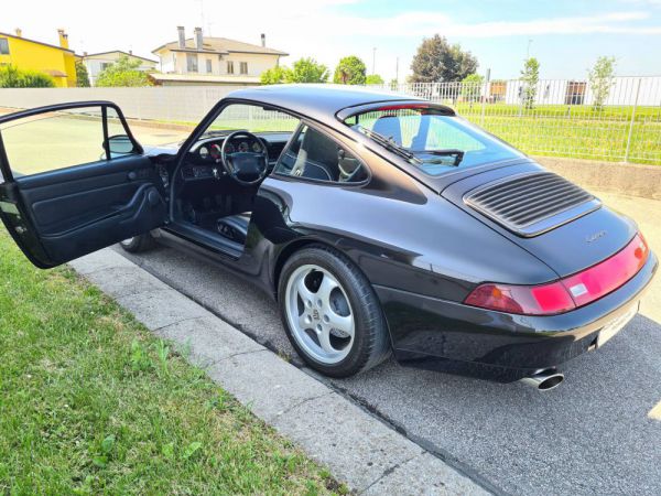 Porsche 911 Carrera 1995 409