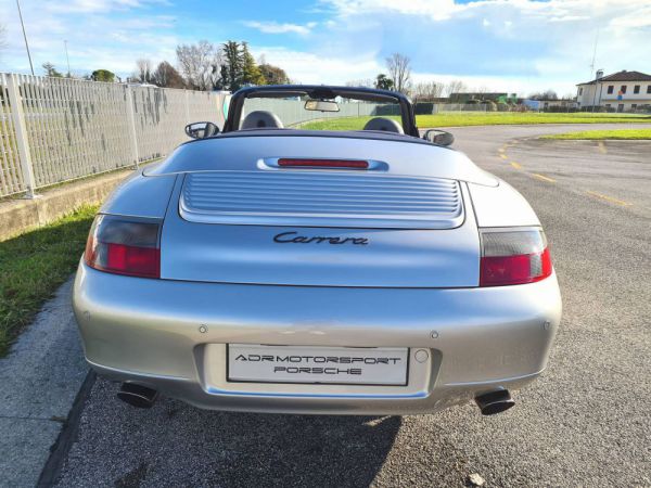 Porsche 911 Carrera 2000 422