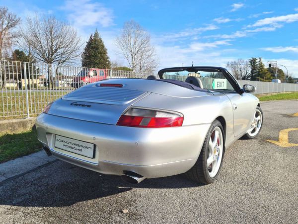 Porsche 911 Carrera 2000 423