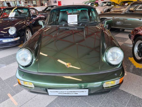 Porsche 911 Carrera 2 1990