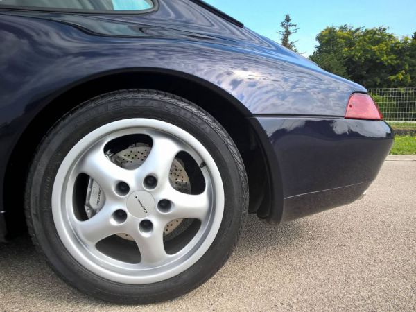 Porsche 911 Carrera 4 1995 83503