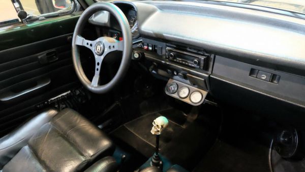 Volkswagen Maggiolone 1303 LS 1977 35011