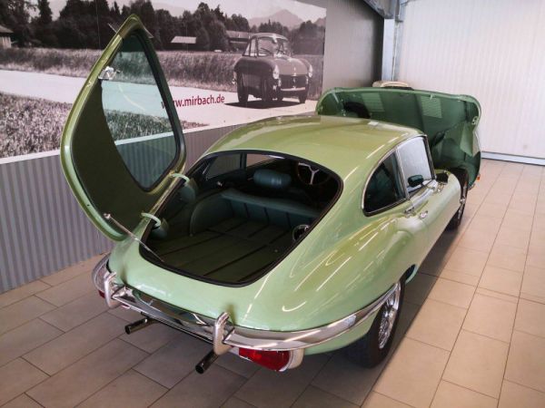 Jaguar E-Type 1968 61790