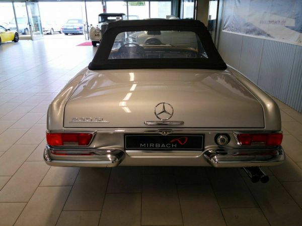 Mercedes-Benz 230 SL 1964 62210