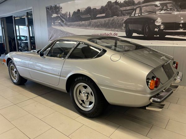 Ferrari 365 GTB/4 Daytona 1973 88669