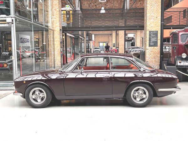 Alfa Romeo 2000 GT Veloce 1975 39704