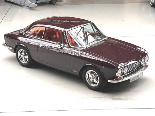 Alfa Romeo 2000 GT Veloce 1975 39708