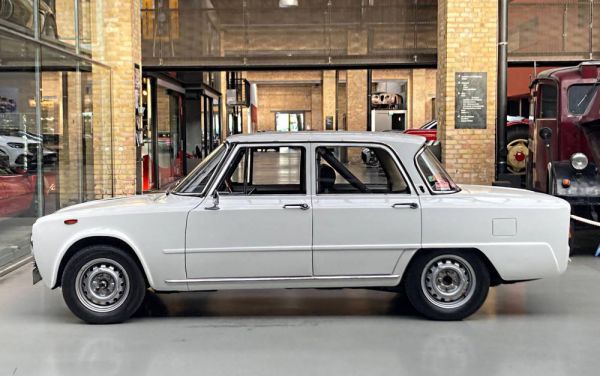 Alfa Romeo Giulia 1600 S 1969 64765