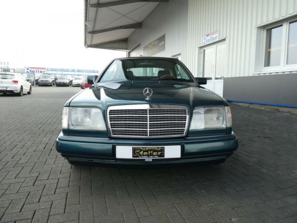 Mercedes-Benz E 220 1996